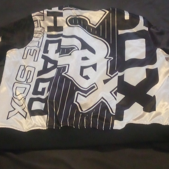Men's 2XL Chicago White Sox Cooperstown Collection Men's Jacket - Picture 6 of 7